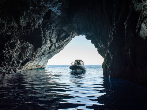 folegandros-boat-snorkeling-trip-tour-greece (8)