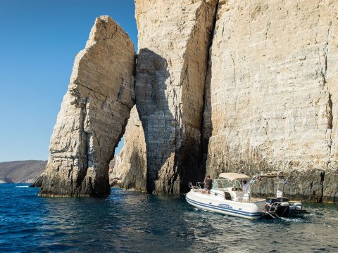 folegandros-boat-snorkeling-trip-tour-greece (5)