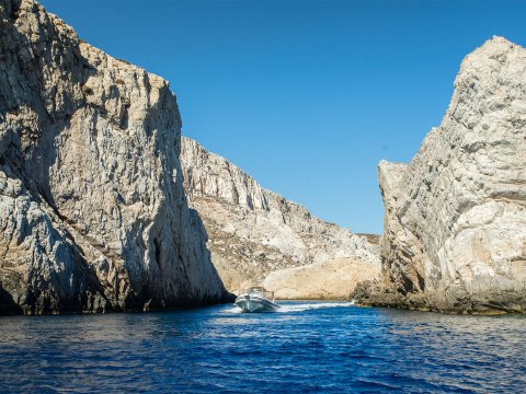 boat-trip-folegandros-greece (2)