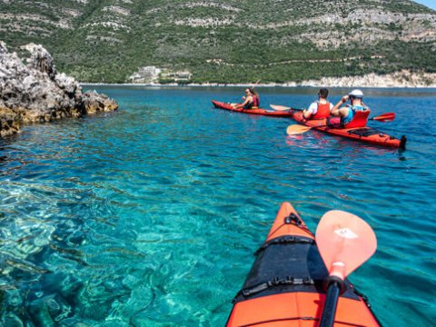 sea-kayak-tour-lefkada-blue-cave-greece (7)