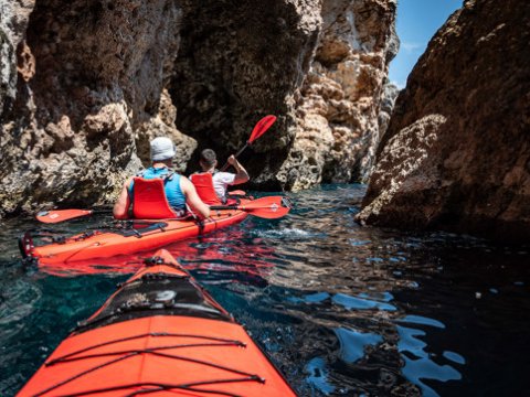 sea-kayak-tour-lefkada-blue-cave-greece (10)