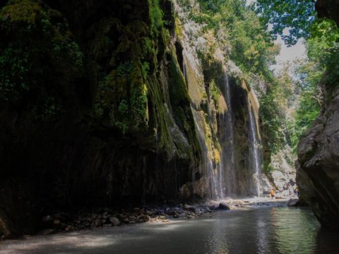 river-trekking-panta-vrexei-canyon-waterfalls-gorge-evrytania-karpenisi-greece (10)