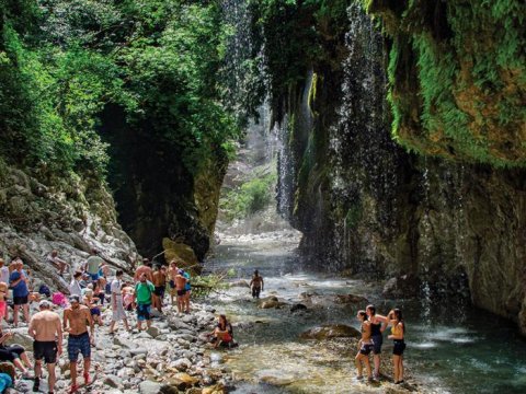 river-trekking-panta-vrexei-canyon-waterfalls-gorge-evrytania-karpenisi-greece (11)