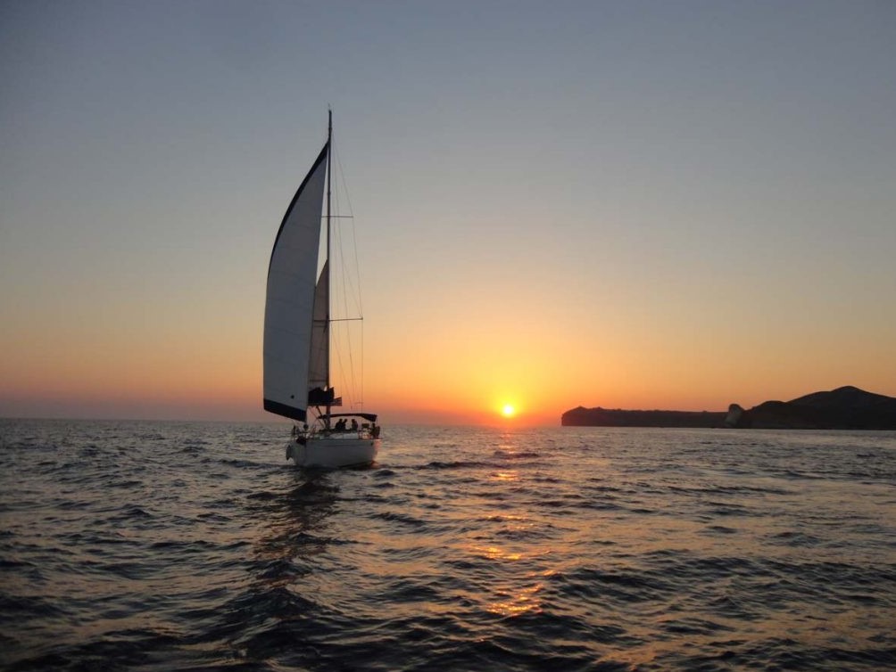 Sailing Sunset Santorini Private